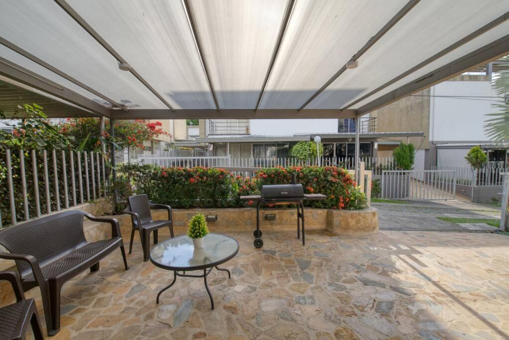 Hermosa Casa Con Piscinas - Ciudadela Premium - Antioquia *