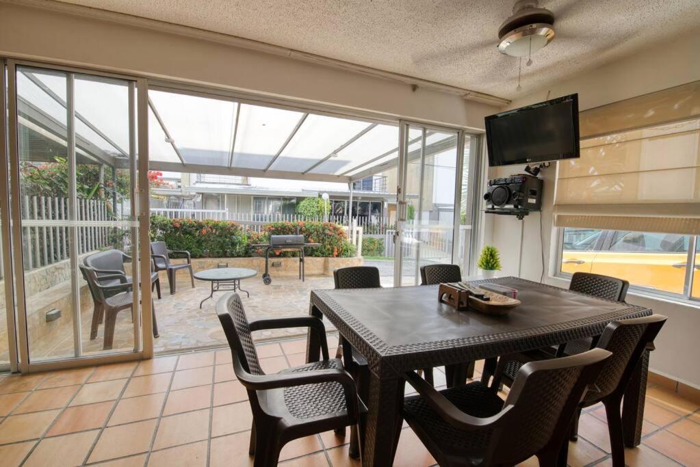 Hermosa Casa Con Piscinas - Ciudadela Premium - Antioquia * San Jeronimo (Antioquia)